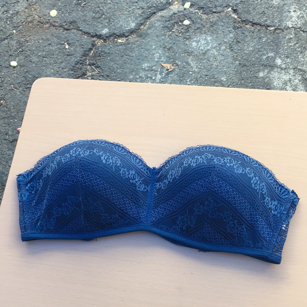 Strapless bra